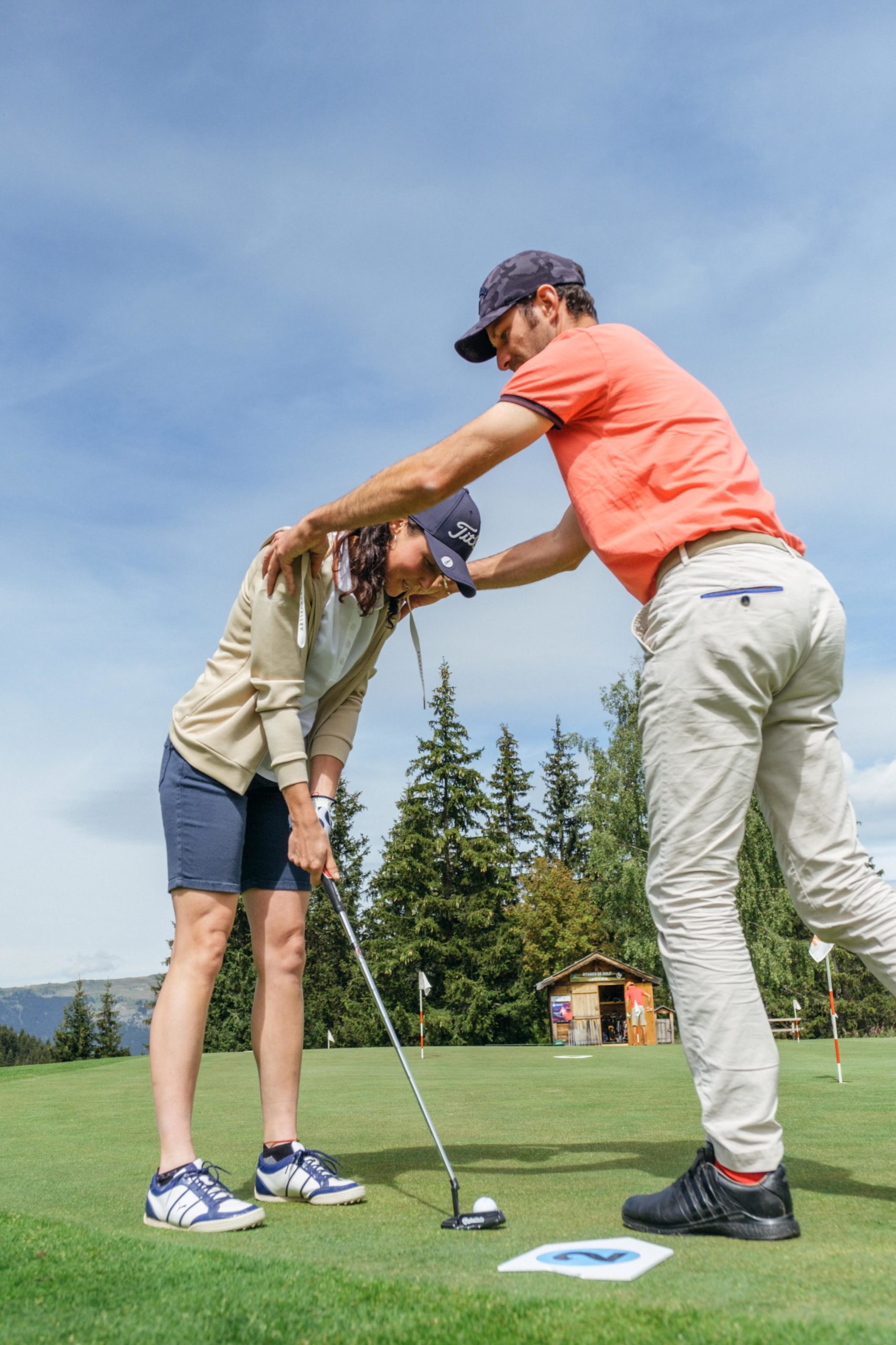 Cours de golf individuel putting au golf club de Courchevel | Matthieu Billaud Professeur de golf